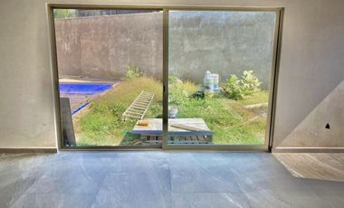 CASA SOLA EN VENTA AHUATEPEC