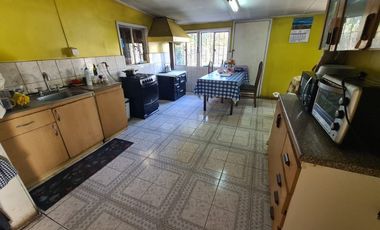 SE VENDE AMPLIA CASA SECTOR ALEMPARTE, TALCAHUANO