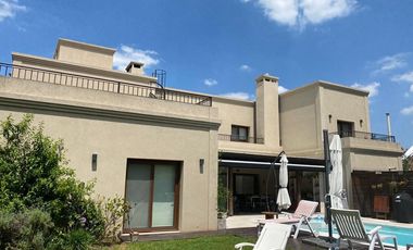 Casa en venta en Barrio  Santa Ana Moreno