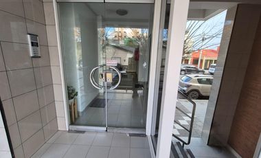 Alquiler Depto 3 dorm c/ cochera Centro Neuquen
