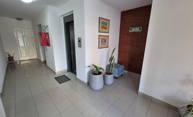 Alquiler Depto 3 dorm c/ cochera Centro Neuquen