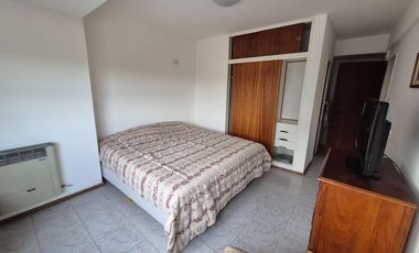 Alquiler Depto 3 dorm c/ cochera Centro Neuquen