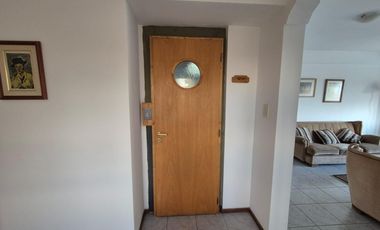 Alquiler Depto 3 dorm c/ cochera Centro Neuquen