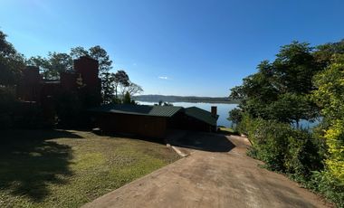 Casa frente al río en La Cueva del Teyu, San Ignacio