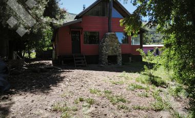 VENTA CASA 4 AMBIENTES + CABAÑA 3 AMBIENTES + QUINCHO - B° QUILQUIHUE - SAN MARTIN DE LOS ANDES