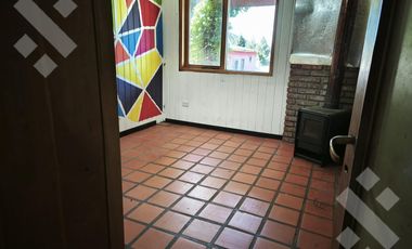 VENTA CASA 4 AMBIENTES + CABAÑA 3 AMBIENTES + QUINCHO - B° QUILQUIHUE - SAN MARTIN DE LOS ANDES