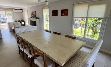 Alquiler Anual Casa sin muebles al Rio  San Marco Villanueva