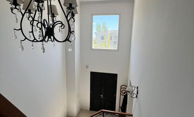 Alquiler Anual Casa sin muebles al Rio  San Marco Villanueva