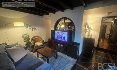 Casa en  Av. Libertador entre Salta y Av. España