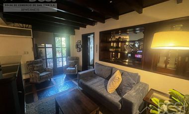 Casa en  Av. Libertador entre Salta y Av. España
