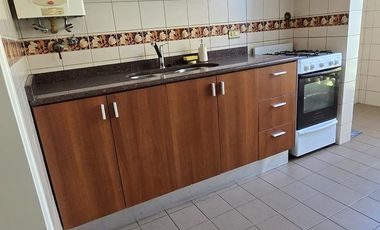DEPARTAMENTO DE 3 AMBIENTES CON COCHERA, ALQUILER. VTE LOPEZ