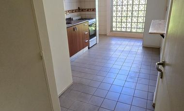 DEPARTAMENTO DE 3 AMBIENTES CON COCHERA, ALQUILER. VTE LOPEZ