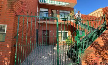 Ph 3 Ambientes al frente  con patio  Lanus Oeste