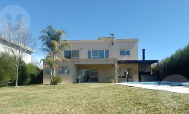 Casa en alquiler amoblada - Barrio Haras del Sur II