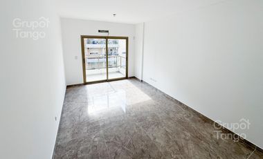 Venta Departamento 3 Ambientes Mataderos Balcón Cochera