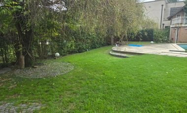 CASA 4 AMBIENTES EN ALQUILER BARRIO LOS ROSALES