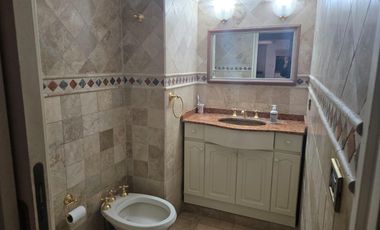 CASA 4 AMBIENTES EN ALQUILER BARRIO LOS ROSALES