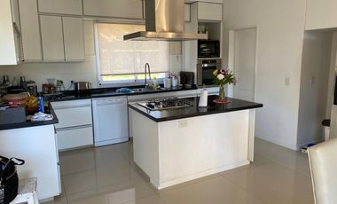 Casa en venta en Barrio Cerrado Santa Ana Moreno