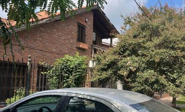 Casa en  Luis Guillón