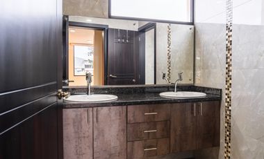 Mitad del Mundo, Casa en Venta, 99,79m2, 2 Habitaciones