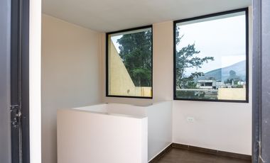Mitad del Mundo, Casa en Venta, 99,79m2, 2 Habitaciones