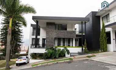 Hermosa Casa moderna en Las Palmas