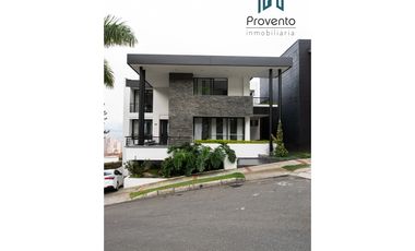 Casa Moderna Hermosa en Poblado