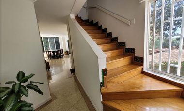 Gran Casa para Venta en Poblado Campestre