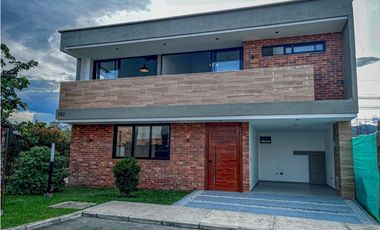 Casa para la Venta en La Ceja Antioquia para Estrenar