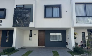 Casa en venta en Valle Imperial, Zapopan, Jal.