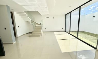 Casa en venta en Valle Imperial, Zapopan, Jal.