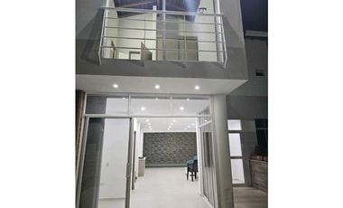 Casa con piscina privada , en San Jerónimo , Antioquia en venta .