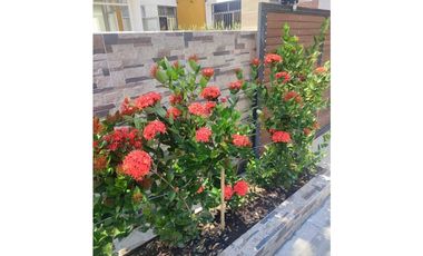 Casa con piscina privada , en San Jerónimo , Antioquia en venta .