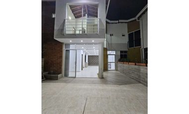 Casa con piscina privada , en San Jerónimo , Antioquia en venta .