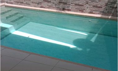 Casa con piscina privada , en San Jerónimo , Antioquia en venta .