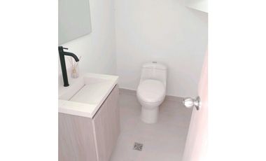 Casa con piscina privada , en San Jerónimo , Antioquia en venta .