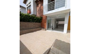 Casa con piscina privada , en San Jerónimo , Antioquia en venta .