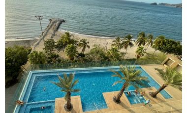 SE ARRIENDA  APARTAMENTO DE TRES ALCOBAS EN PLAYA SALGUERO