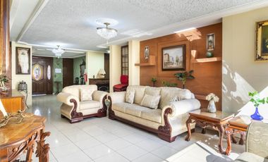 Casa en venta en Colomos Providencia, Guadalajara