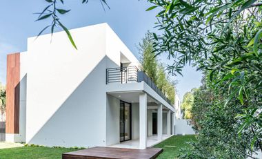 Residencia en venta en Pontevedra, Puerta de Hierro, Zapopan, Jalisco