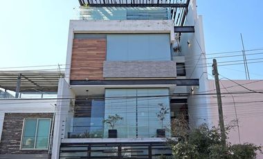 Casa en Fraccionamiento Jardines de los Historiadores