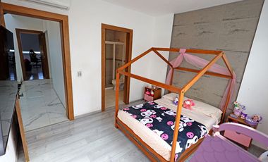 Casa en Fraccionamiento Jardines de los Historiadores