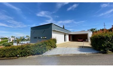 VENTA DE EXTRAORDINARIA CASA CAMPESTRE VIA ARMENIA - PEREIRA