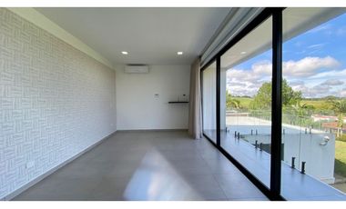 VENTA DE EXTRAORDINARIA CASA CAMPESTRE VIA ARMENIA - PEREIRA