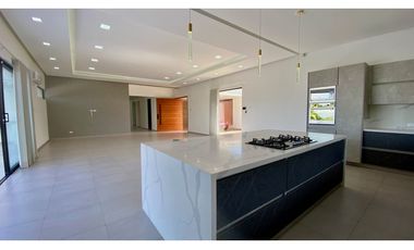 VENTA DE EXTRAORDINARIA CASA CAMPESTRE VIA ARMENIA - PEREIRA