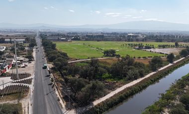 Terreno en venta en Av Adolf Horn
