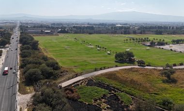 Terreno en venta en Av Adolf Horn