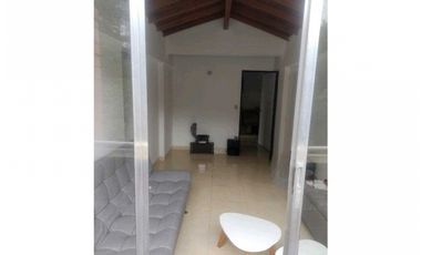 Apartamento para la venta en la Loma de los Bernal parte Baja