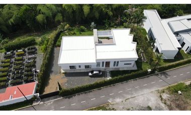 Casa campestre en condominio para la venta en Cerritos, Pereira!!!