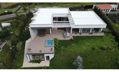 Casa campestre en condominio para la venta en Cerritos, Pereira!!!
